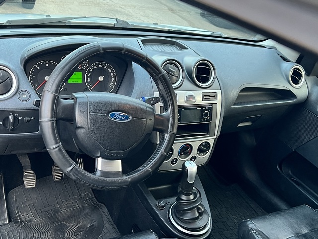 Ford Fiesta 1.4 tdci - 4/6